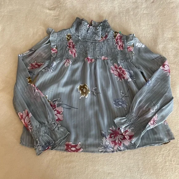 Walter Baker Floral Lightweight Blouse - Size S - Picture 9 of 14